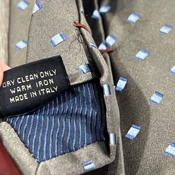 Ermenegildo Zegna Tie Made in Italy 100% Silk Brown Navy Geometric Pattern EUC - Picture 8 of 13